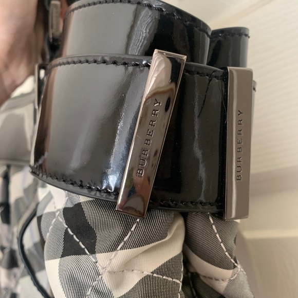 Burberry Black and Gray Checkered Shoulder Bag - Picture 7 of 10